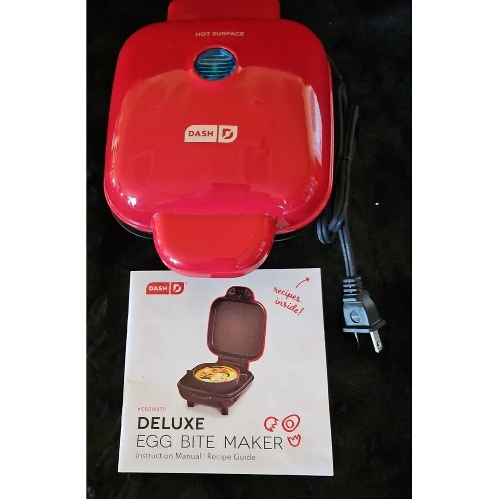 Dash Egg Bite Maker With 4 Silicone Mold Red Color